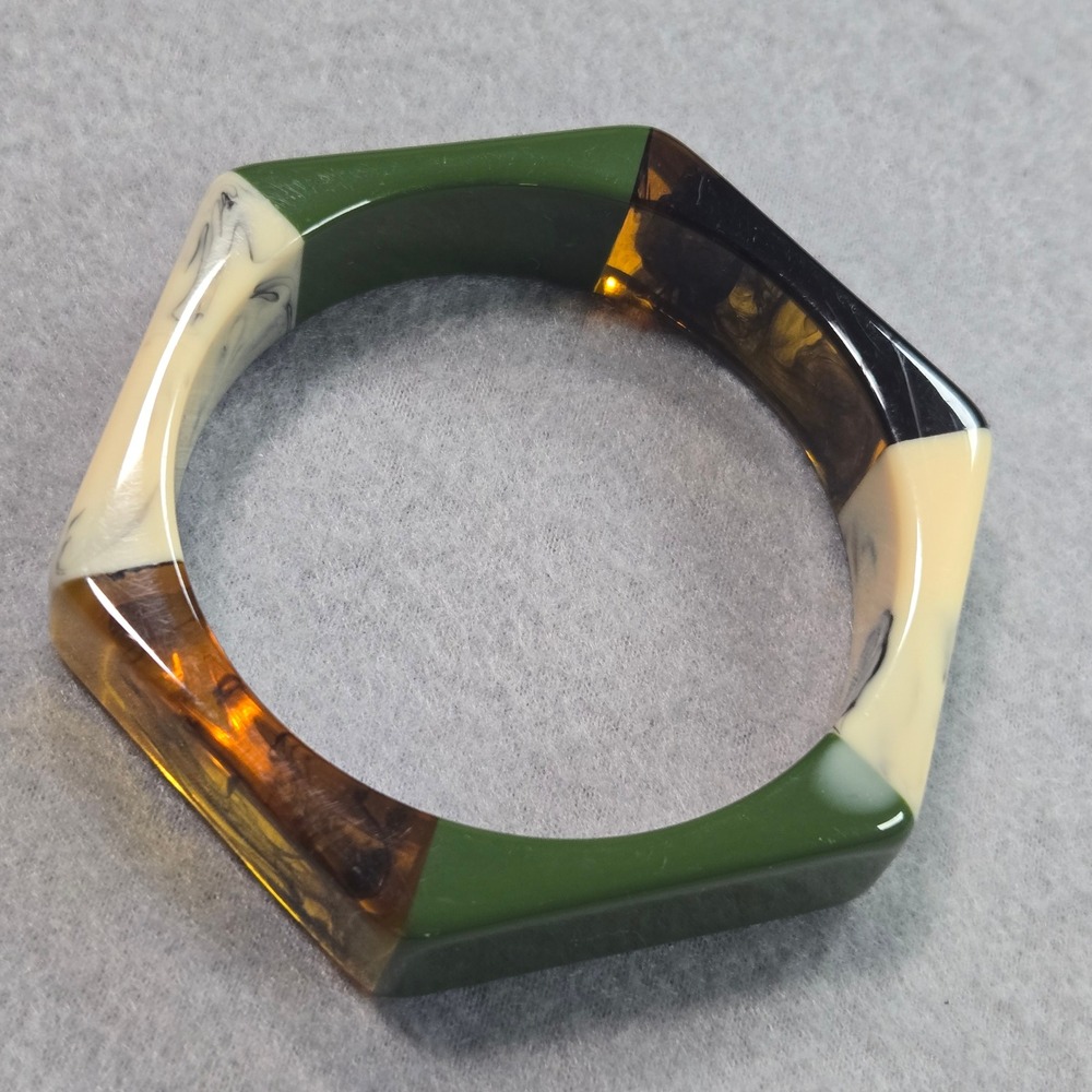Plunder Hexagon Bangle Bracelet Womens OS Green Amber Marbled Resin‎ Geometric - Picture 2 of 6